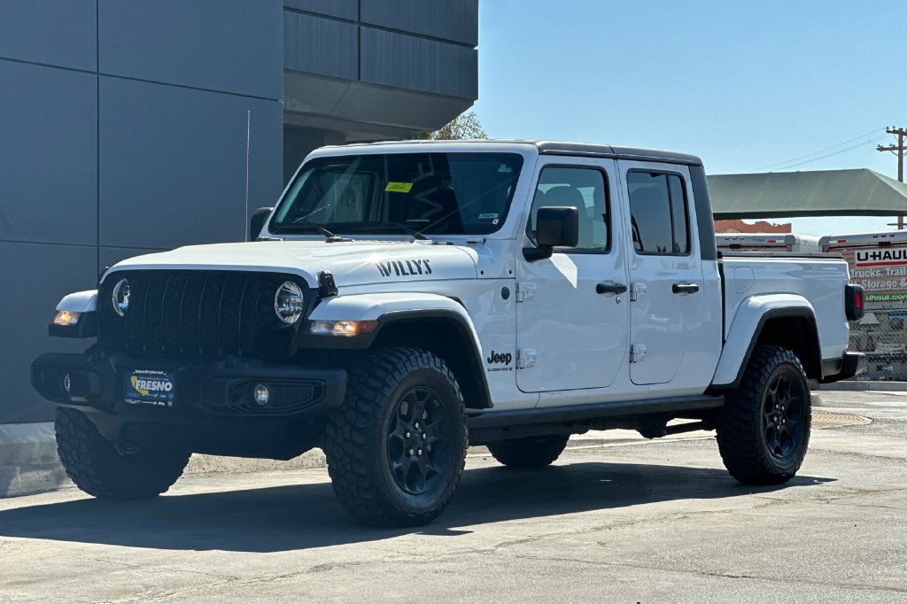 Used 2023 Jeep Gladiator Sport AWD/4WD image 8