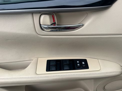 Used 2014 Lexus ES 350 image 8