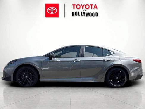 New 2026 Toyota Camry SE FWD image 9
