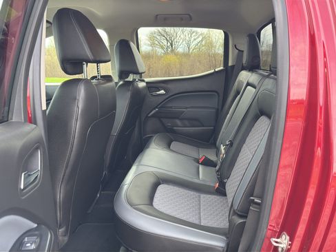 Used 2018 Chevrolet Colorado Z71 image 34