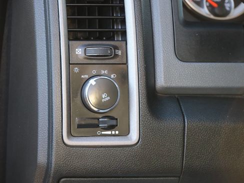 Used 2017 RAM 5500 Tradesman w/ Power & Remote Entry Group image 14