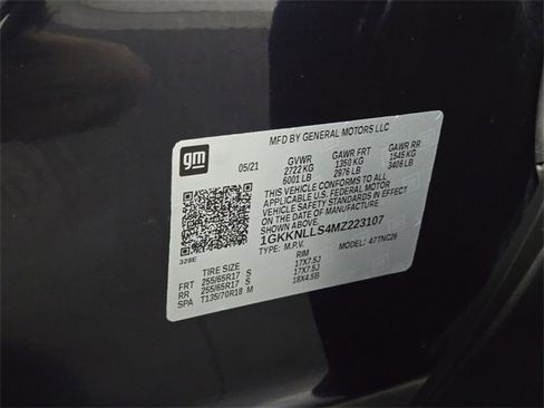 Used 2021 GMC Acadia AT4 w/ Technology Package image 30