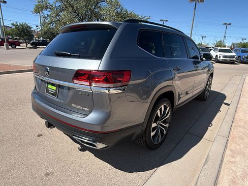 Used 2023 Volkswagen Atlas SE AWD/4WD image 4