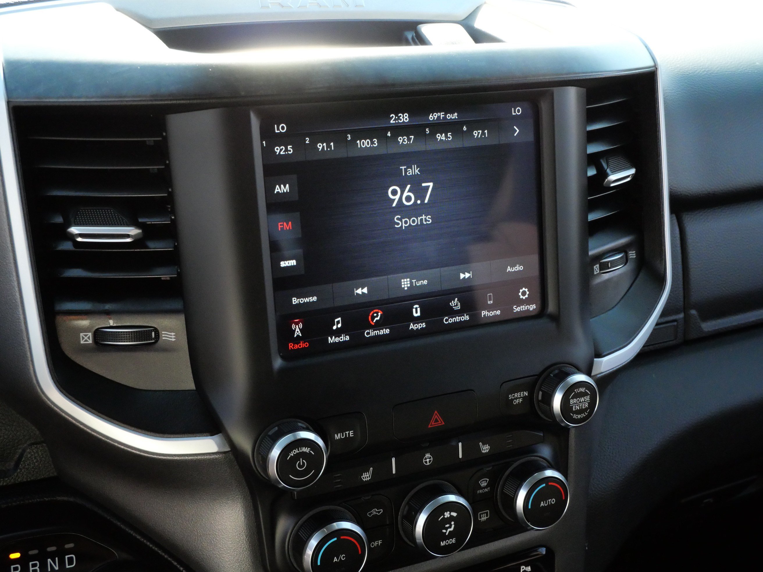 Used 2021 RAM 1500 Big Horn AWD/4WD image 22
