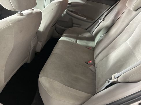 Used 2013 Toyota Corolla LE FWD image 24
