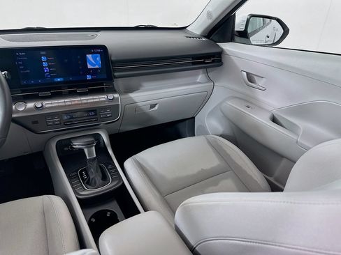 Certified 2025 Hyundai Kona SEL FWD image 22