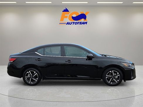 Used 2024 Nissan Sentra SV image 6