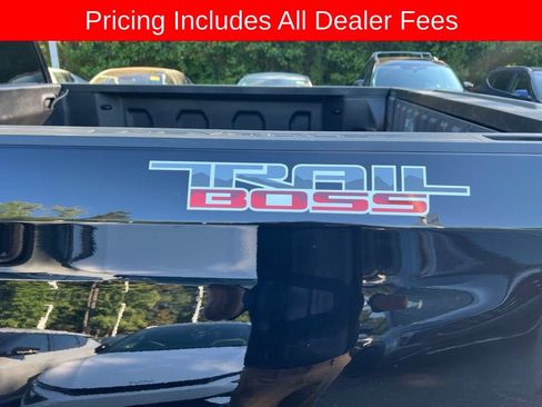 Used 2021 Chevrolet Silverado 1500 Custom Trail Boss AWD/4WD image 9