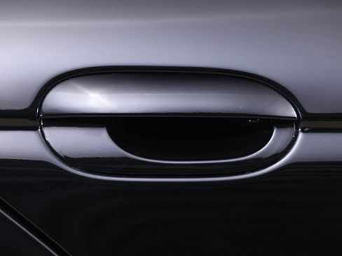 Used 2003 BMW M5 image 40