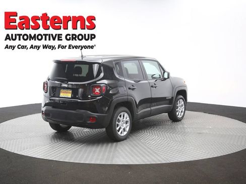 Used 2023 Jeep Renegade Latitude AWD/4WD image 40