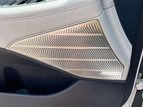 Used 2022 Hyundai Palisade Calligraphy image 19