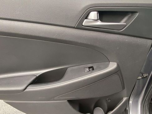 Used 2017 Hyundai Tucson SE image 11