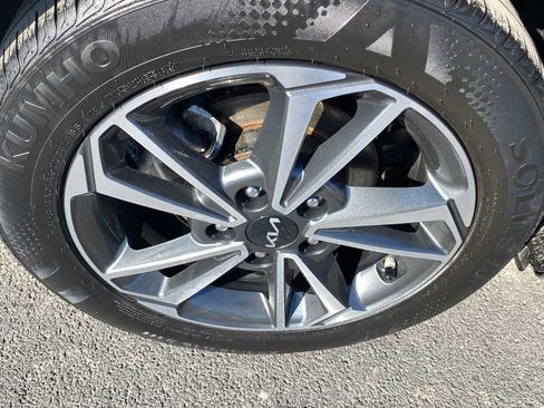 Used 2023 Kia Forte LXS w/ LXS Technology Package image 28