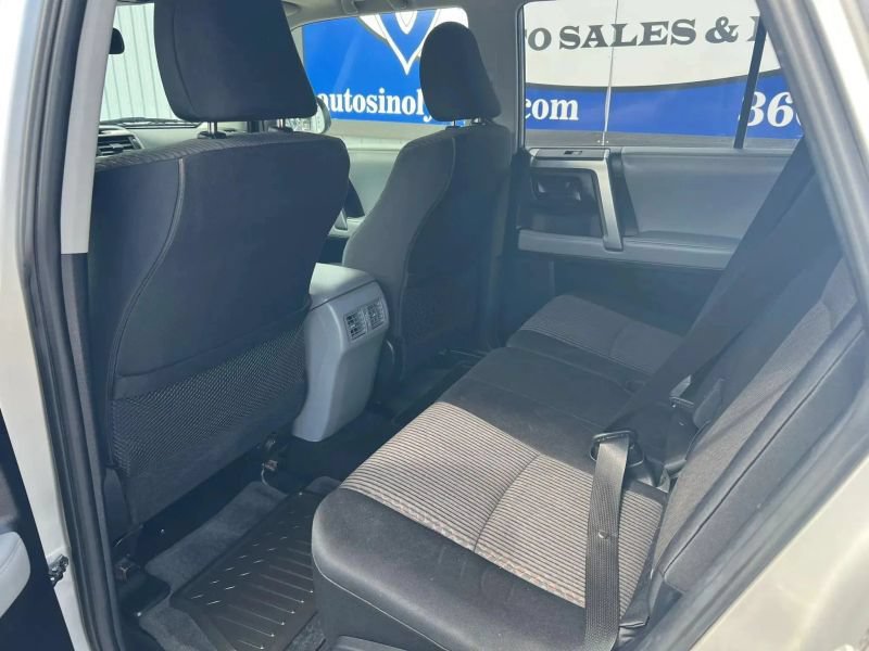 Used 2011 Toyota 4Runner SR5 w/ Convenience Pkg AWD/4WD image 18