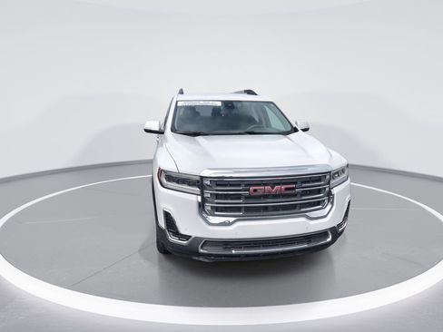 Used 2023 GMC Acadia SLE w/ Driver Convenience Package FWD image 3