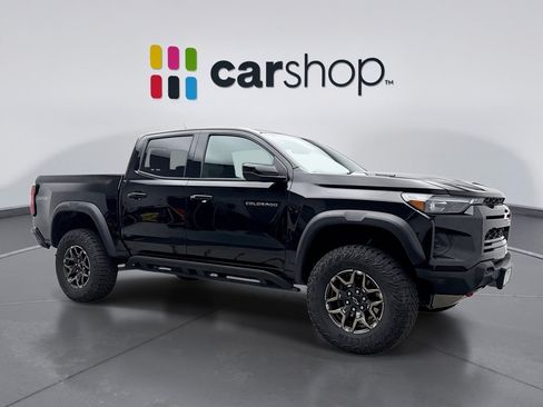 Used 2025 Chevrolet Colorado ZR2 AWD/4WD image 7