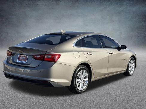 Used 2024 Chevrolet Malibu LT image 3