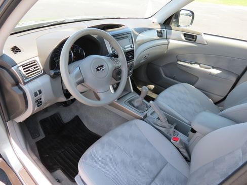 Used 2010 Subaru Forester 2.5X image 23