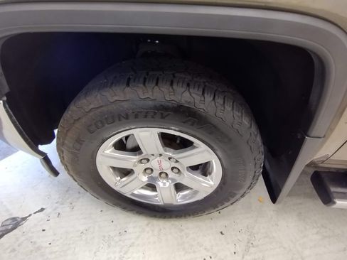 Used 2014 GMC Sierra 1500 SLT w/ Driver Alert Package AWD/4WD image 7