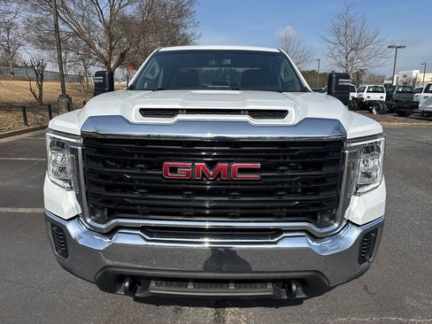 Used 2022 GMC Sierra 2500 Pro w/ Convenience Package image 3