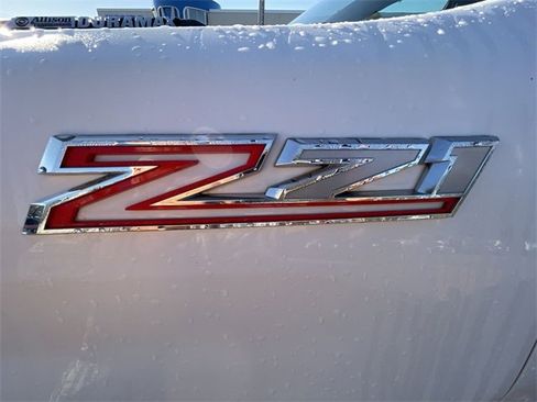 Used 2021 Chevrolet Silverado 2500 LT w/ Convenience Package image 10