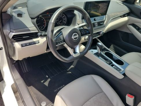 Used 2025 Nissan Altima 2.5 SL AWD/4WD image 5