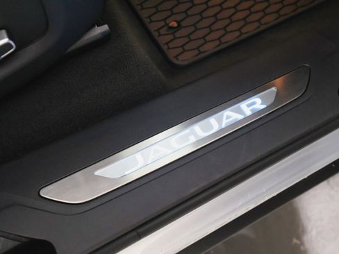 Used 2020 Jaguar F-PACE SVR image 47