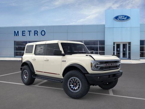 New 2026 Ford Bronco Outer Banks image 1