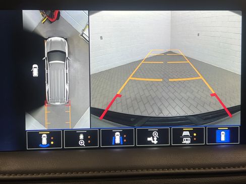 Used 2023 Chevrolet Tahoe High Country image 14