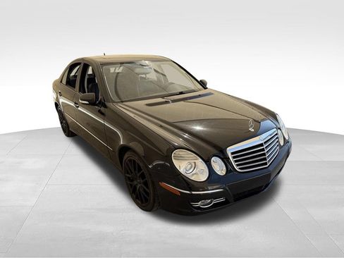 Used 2008 Mercedes-Benz E 350 4MATIC Sedan image 5