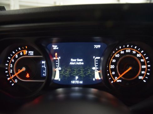 Used 2024 Jeep Gladiator Sport image 44