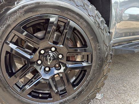 Used 2024 Chevrolet Silverado 1500 LT Trail Boss w/ Convenience Package II AWD/4WD image 29