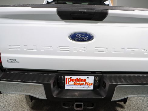 Used 2023 Ford F250 XLT w/ FX4 Off-Road Package AWD/4WD image 8