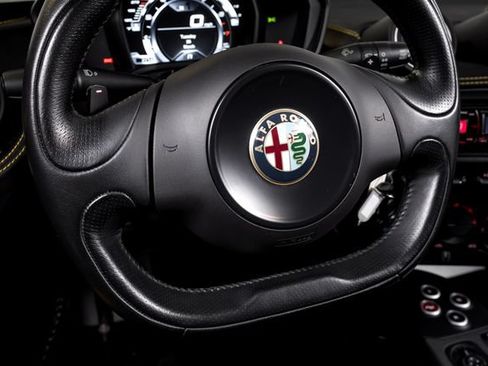 Used 2016 Alfa Romeo 4C Spider w/ Spider Track Package 4 RWD image 28