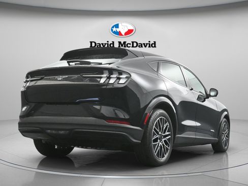 Used 2025 Ford Mustang Mach-E Premium AWD/4WD image 33
