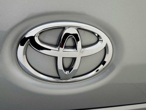 Used 2020 Toyota Sienna LE FWD image 13