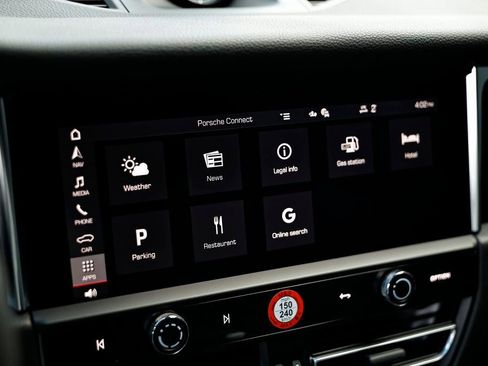 Certified 2026 Porsche Macan image 41