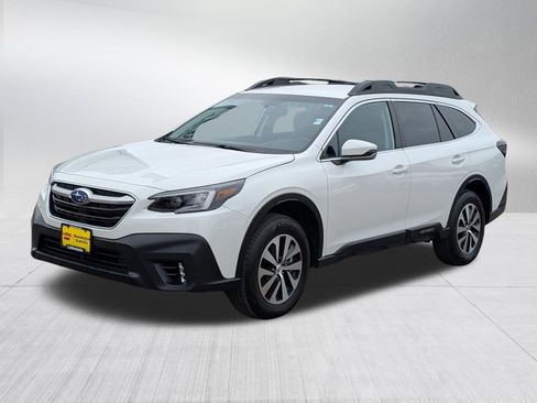 Used 2022 Subaru Outback Premium image 3