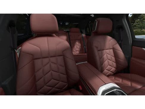 New 2026 BMW 750e xDrive w/ Executive Package AWD/4WD image 11
