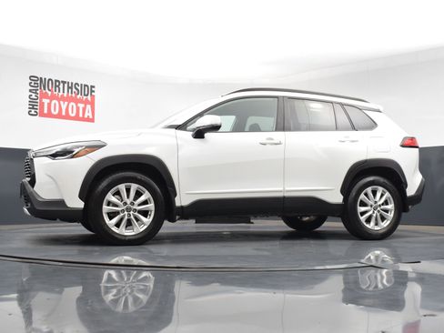 Used 2022 Toyota Corolla Cross LE image 25