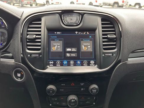 Used 2019 Chrysler 300 S image 16