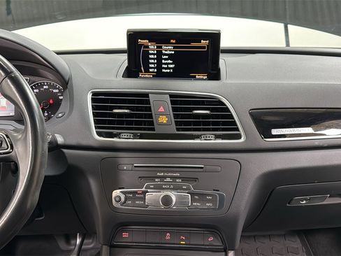 Used 2018 Audi Q3 2.0T Premium Plus w/ S Line Competition Package image 10