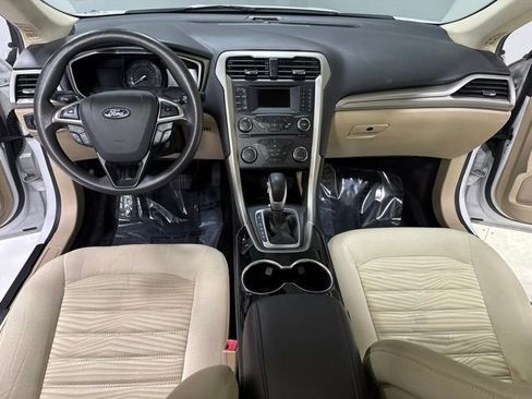 Used 2016 Ford Fusion SE FWD image 13