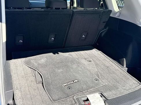 Certified 2023 Nissan Rogue SV image 8