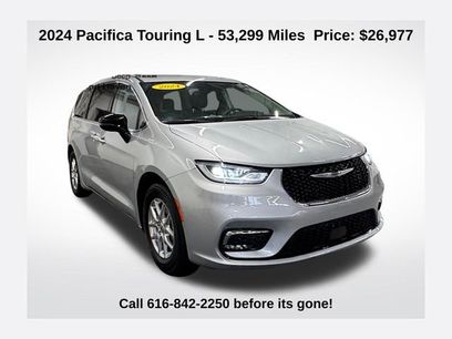 Used 2024 Chrysler Pacifica Touring-L