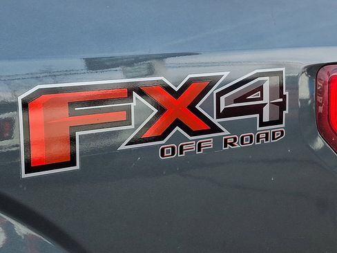 Used 2015 Ford F150 Lariat w/ Equipment Group 502A Luxury image 32