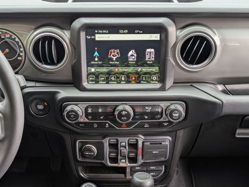 Used 2023 Jeep Gladiator Overland w/ LED Lighting Group AWD/4WD image 25