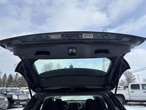 Used 2016 Jeep Cherokee Sport w/ Cold Weather Group image 22