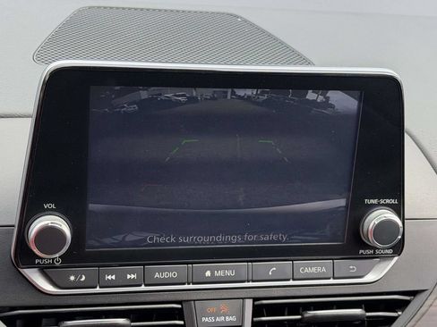 Used 2024 Nissan Altima 2.5 SV FWD image 31