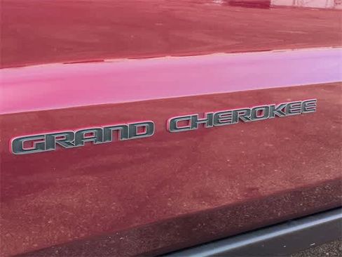 Used 2020 Jeep Grand Cherokee Trailhawk w/ Trailhawk Luxury Group image 12